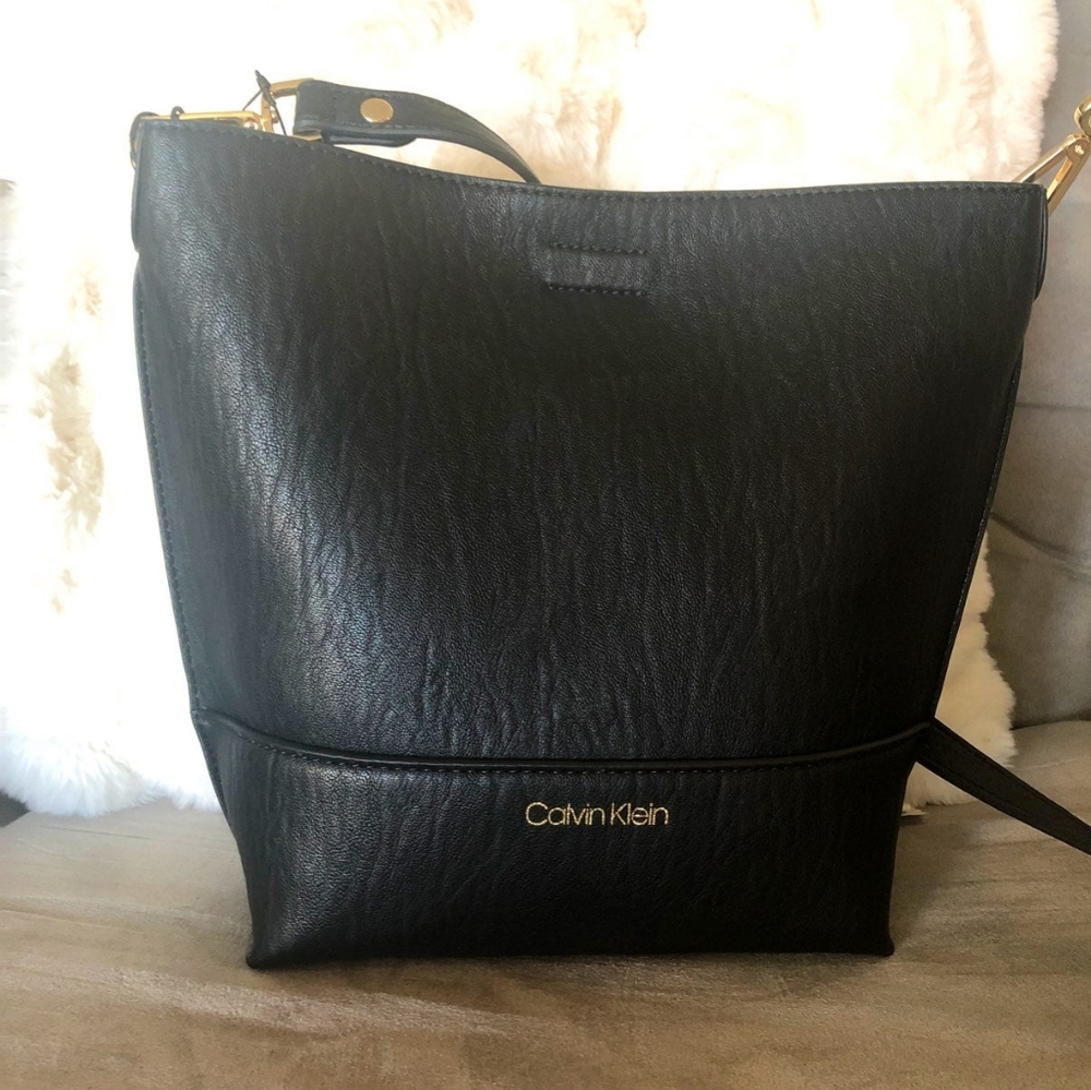Calvin KLEIN reversible sides leather purse
